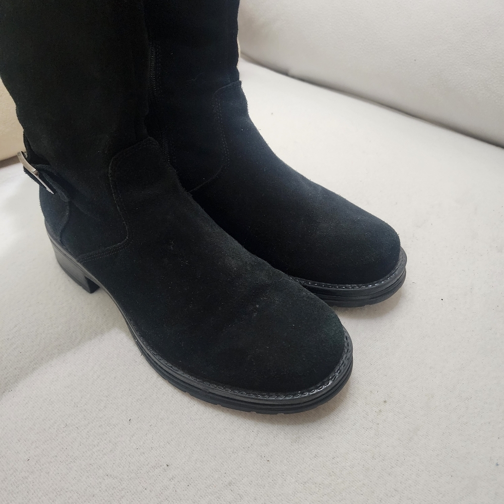 La Canadienne Goldey  suede boots.Made from premium Italian waterproof Leather. - Picture 7 of 9